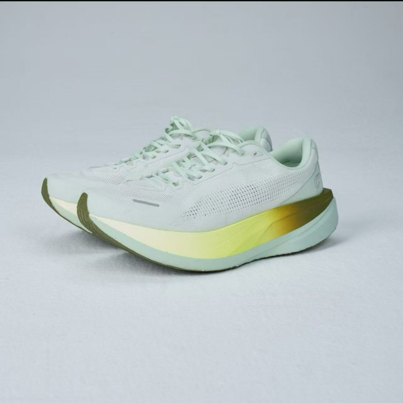 Professional Running Shoes Men – обзор и цена Outdoor Sport Flooring