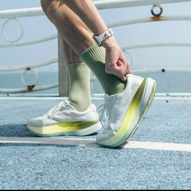 Professional Running Shoes Men – обзор и цена Outdoor Sport Flooring