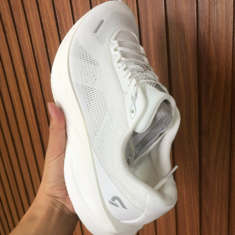 Professional Running Shoes Men – обзор и цена Outdoor Sport Flooring